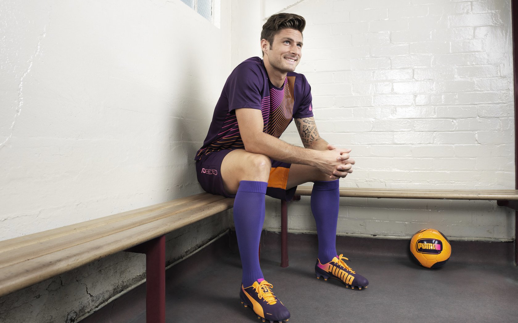 库里赛后与小球迷温情互动,库里和队友