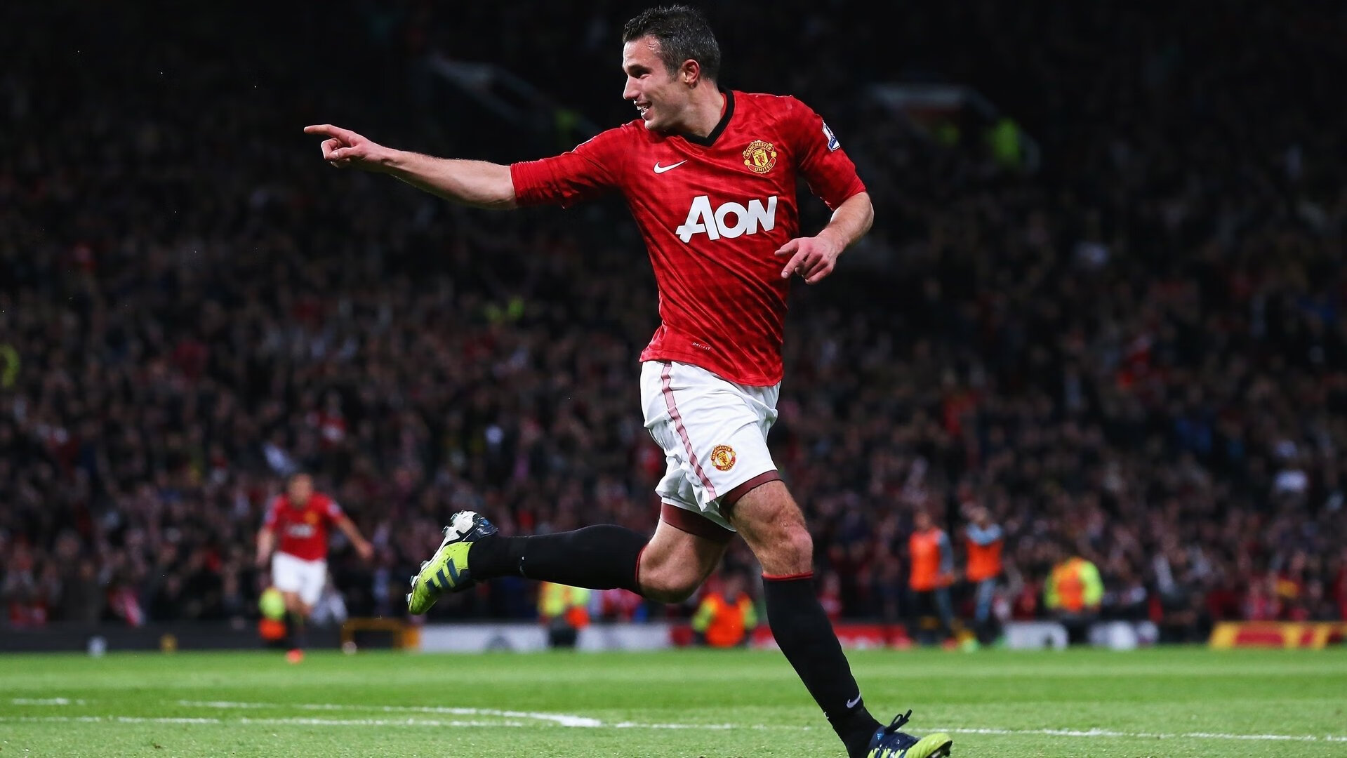 快速突破配合中锋得分频繁，中锋打法跑位