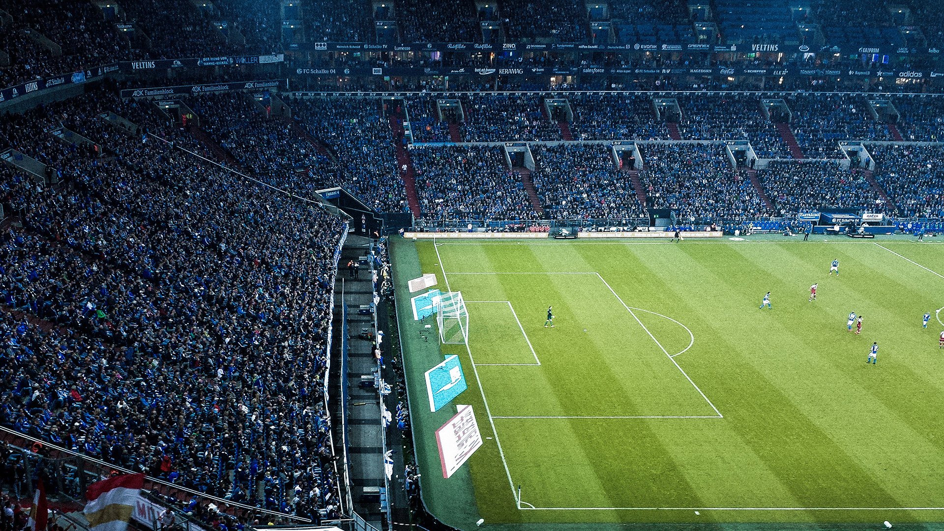 青训体系普及足球基础知识课程形成完整学习闭环,足球青训分几个阶段